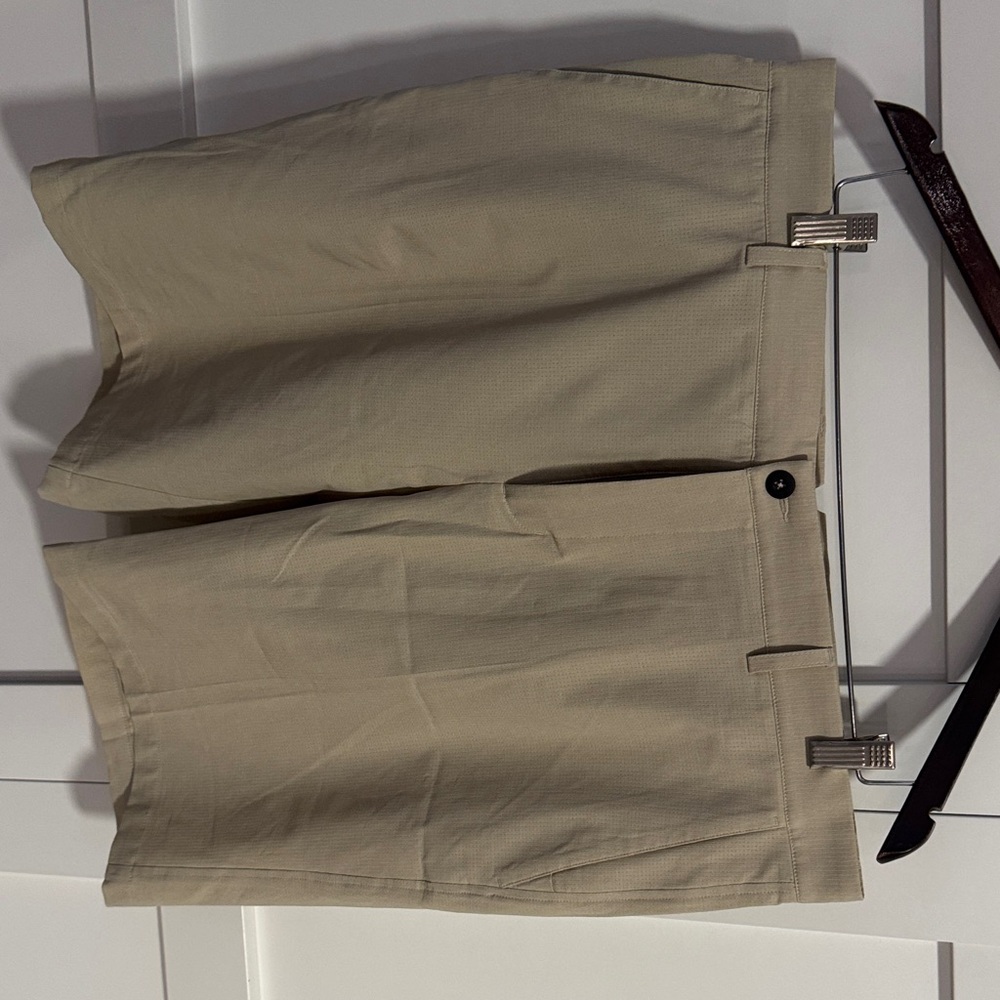 Dunning Men's Golf: Tan Shorts